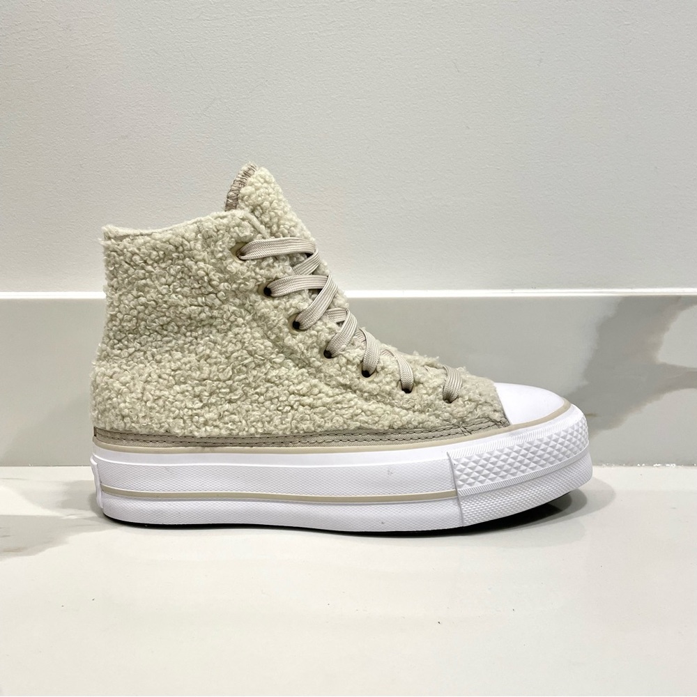NEW Converse Chuck Taylor All Star Hi Lift Platform Sneaker (size 5.5 & 9)